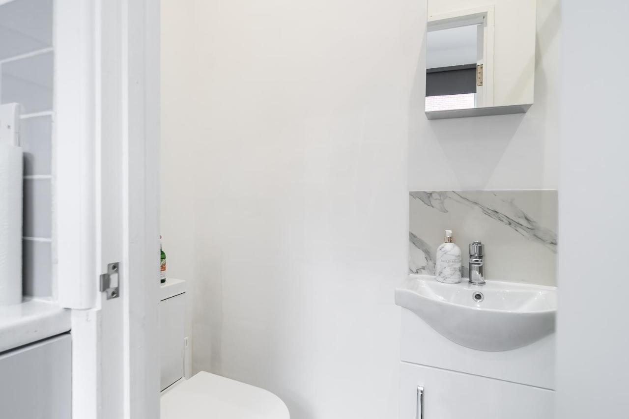 Livestay-Modern Studio Rooms In Zone 2 Лондон Экстерьер фото