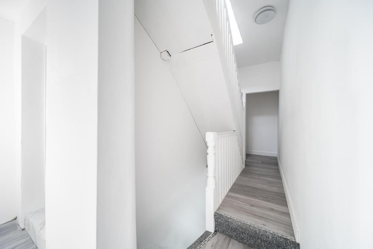 Livestay-Modern Studio Rooms In Zone 2 Лондон Экстерьер фото